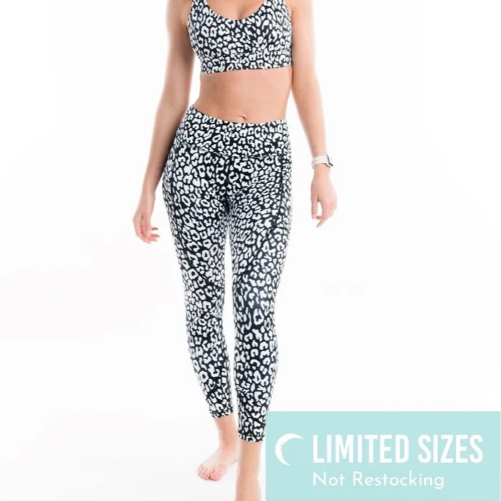ZYIA Black and White Leopard Print Activewear